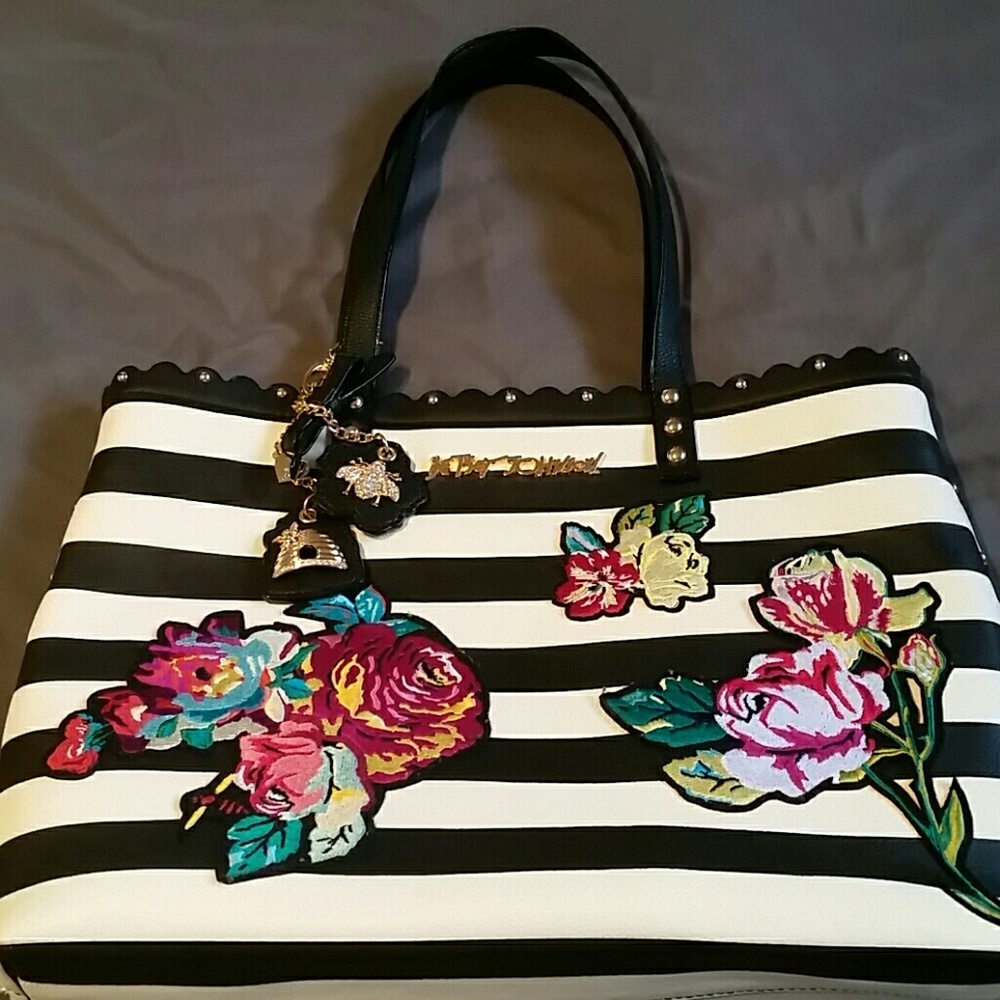 Betsey Johnson purse !!!!SOLD!!!!